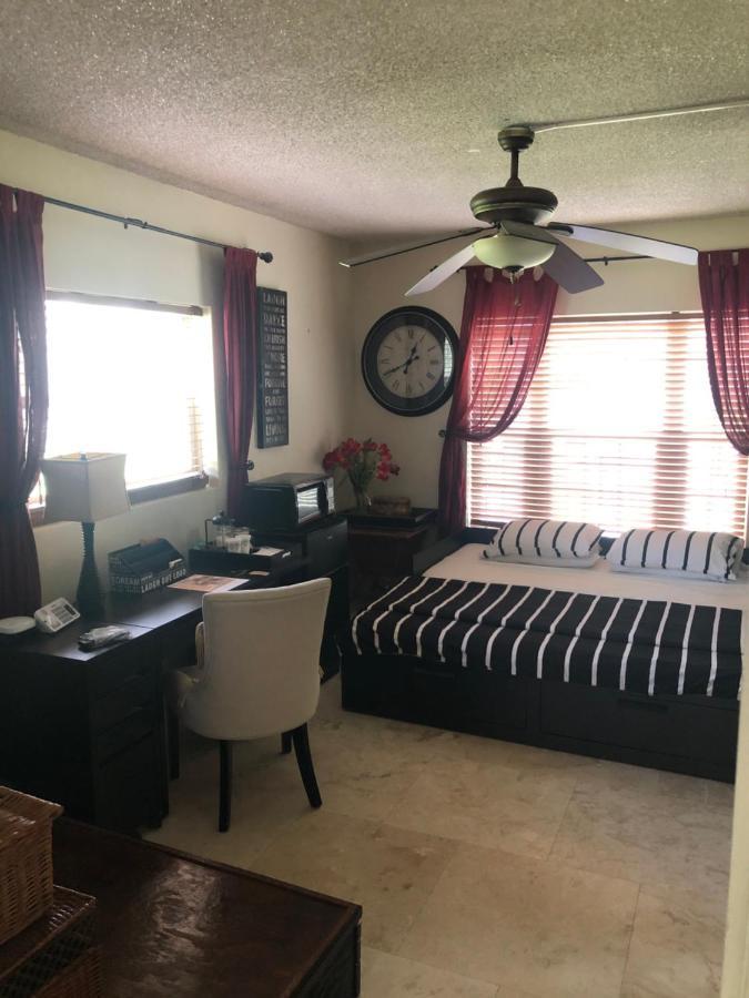Homestay Weston Ranches Southwest Ranches Kültér fotó